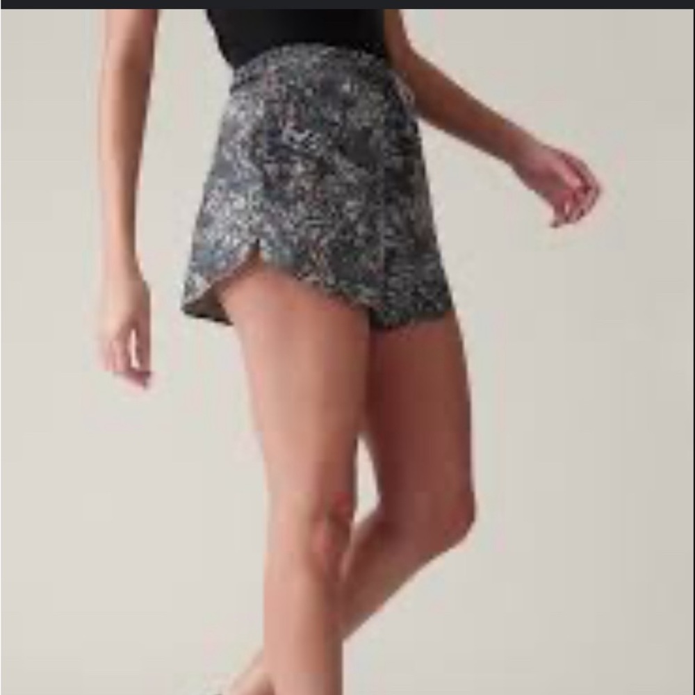 Athleta Crossroads Shorts